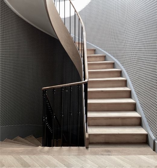Puit de lumière de l'escalier rénové par l'architecte d'intérieur Sophie Jacquemin Interior Design basée à Genève