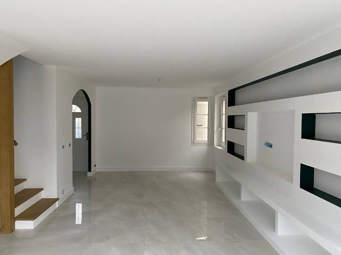 Puit de lumière dans une maison rénovée à Beaumont effectuée par l'architecte d'intérieur Sophie Jacquemin Interior Design
